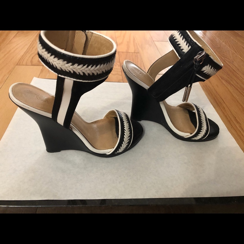 L.A.M.B. Fina Braided Wedge Sandal Black/White.